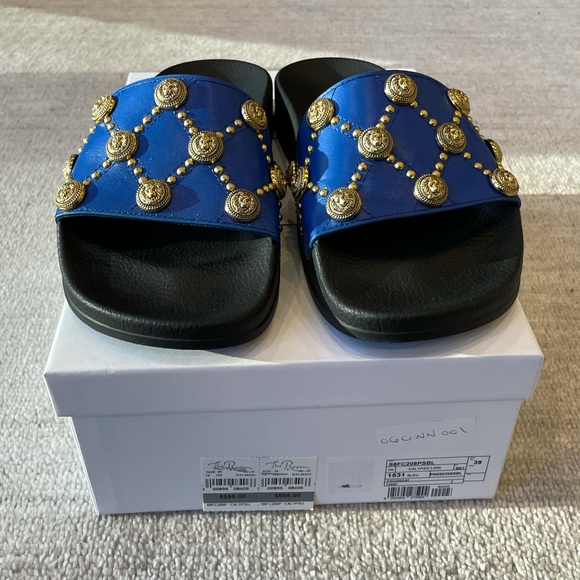 ON HOLD - Balmain Calypso Lion Slides - Picture 9 of 9